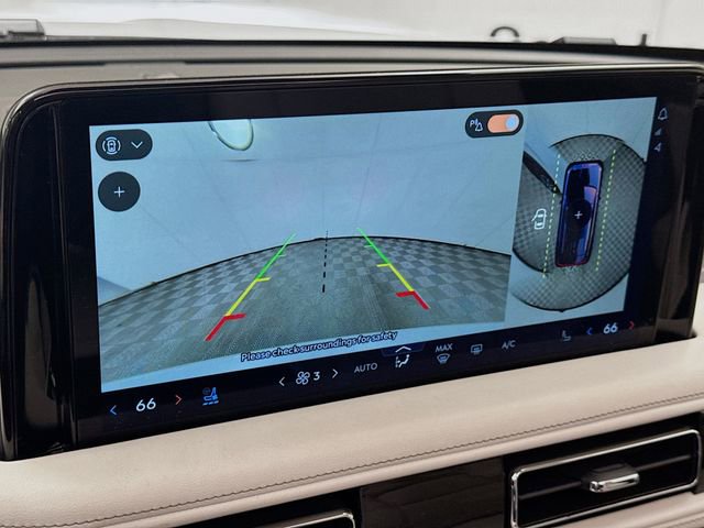 Used 2025 Lincoln Aviator AWD image 14