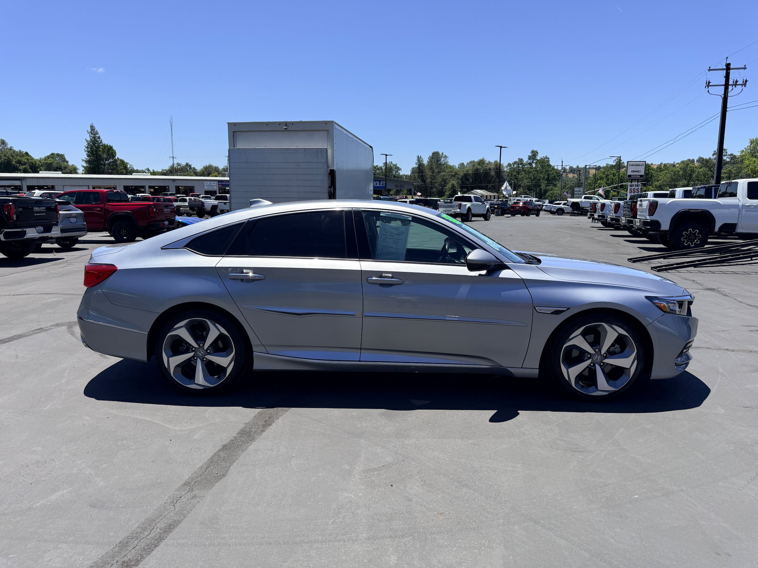 Used 2018 Honda Accord Touring image 5