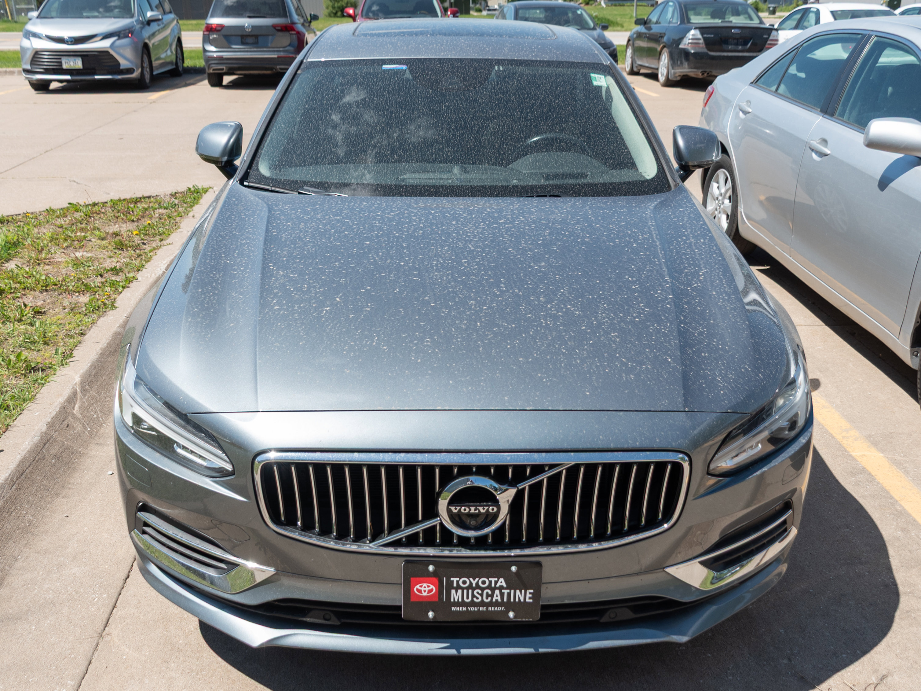 Used 2018 Volvo S90 T8 Inscription w/ Convenience Package AWD/4WD image 3