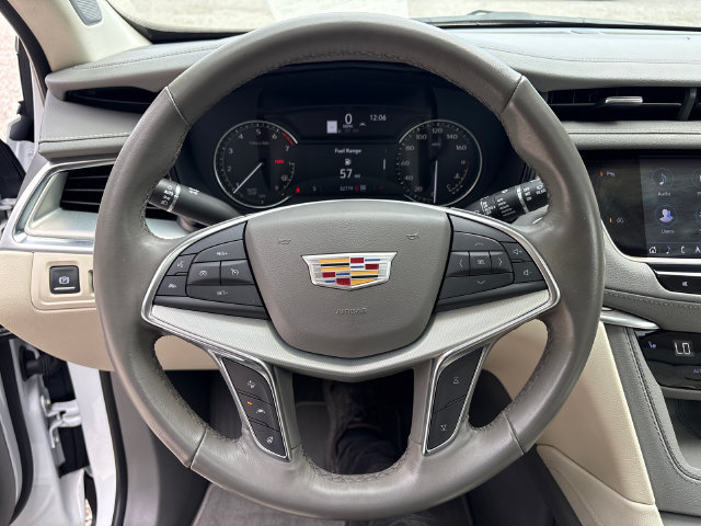 Used 2023 Cadillac XT5 Premium Luxury w/ LPO, Floor Liner Package AWD/4WD image 27