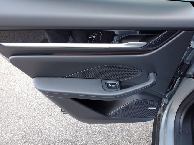 Used 2025 Porsche Macan Electric image 22