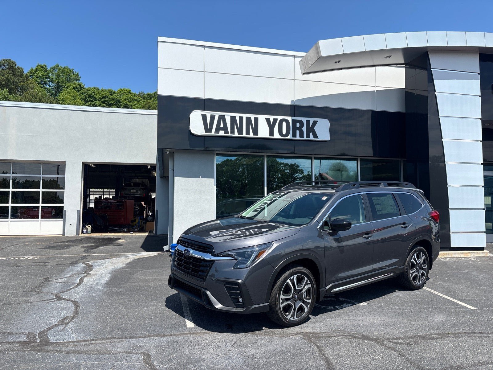 New 2026 Subaru Ascent Limited AWD/4WD image 1