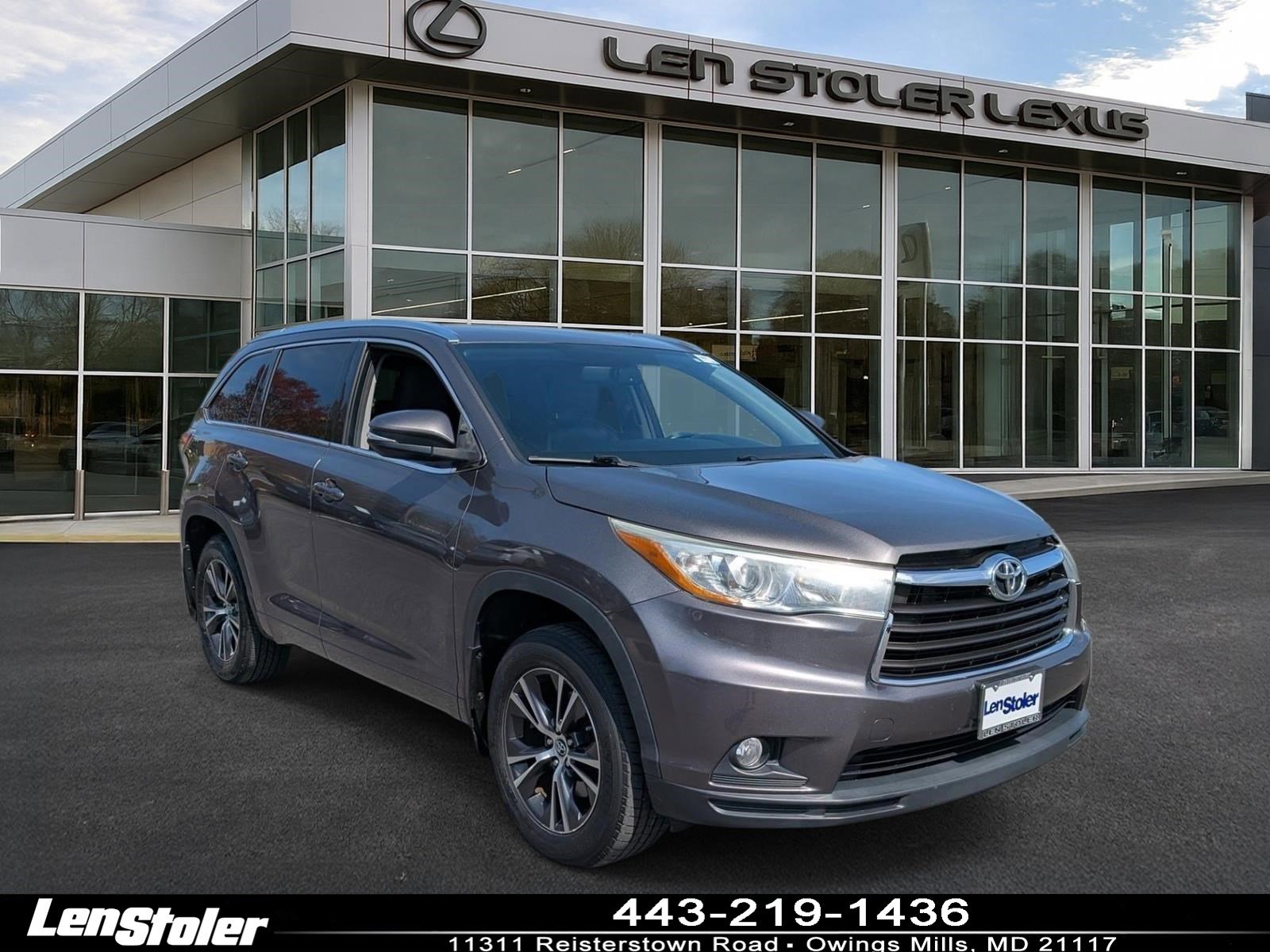 Used 2016 Toyota Highlander XLE image 1