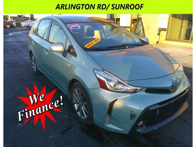 Used 2015 Toyota Prius V image 1