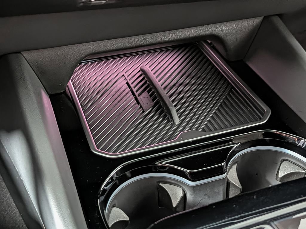 Used 2025 BMW 530i xDrive w/ Premium Package image 35