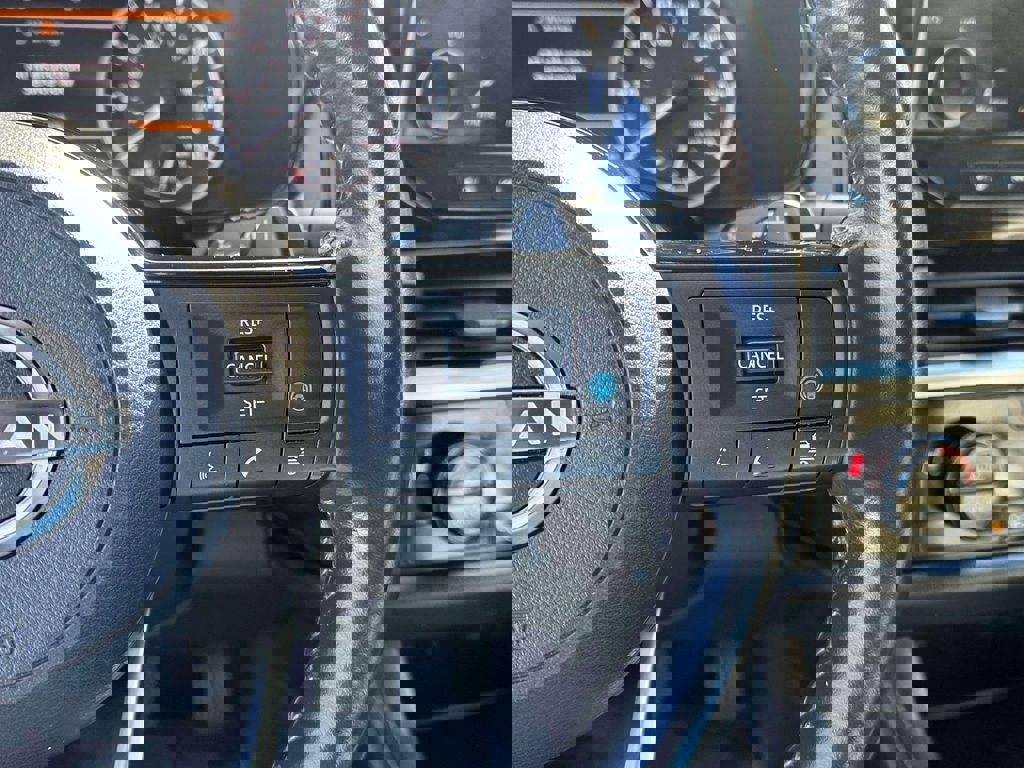 Certified 2023 Nissan Pathfinder SL w/ Lighting Package (N92) image 23