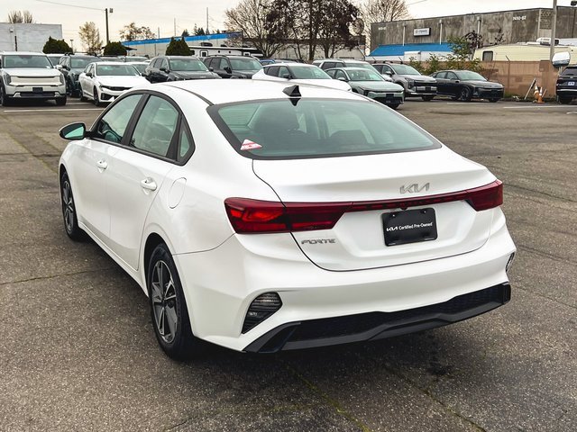 Used 2023 Kia Forte LXS w/ LXS Technology Package image 8