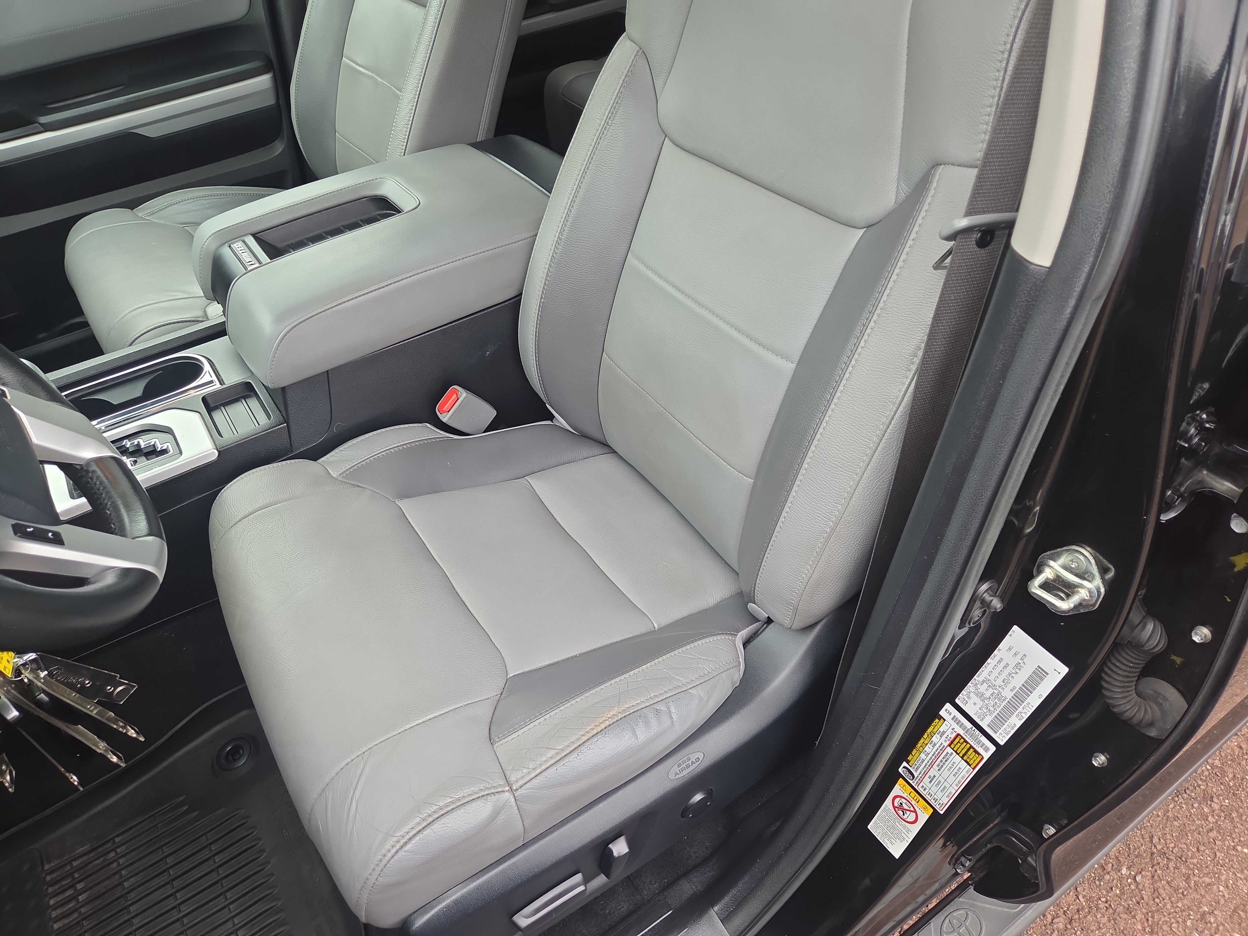 Used 2018 Toyota Tundra Limited w/ Limited Premium Package AWD/4WD image 12