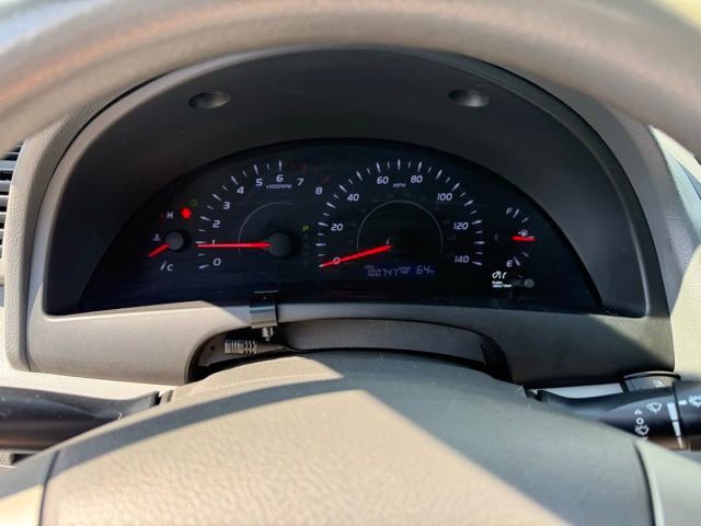 Used 2011 Toyota Camry LE image 19