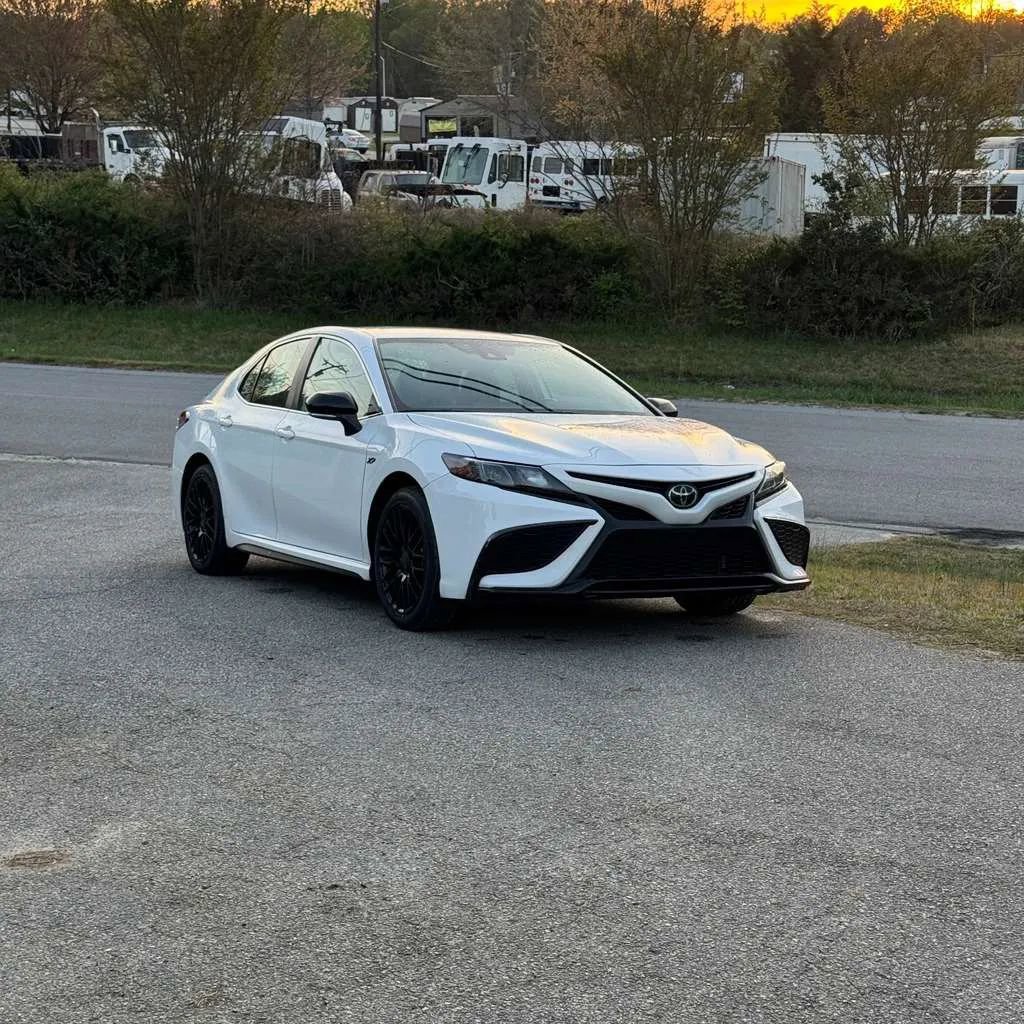 Used 2023 Toyota Camry SE FWD image 18
