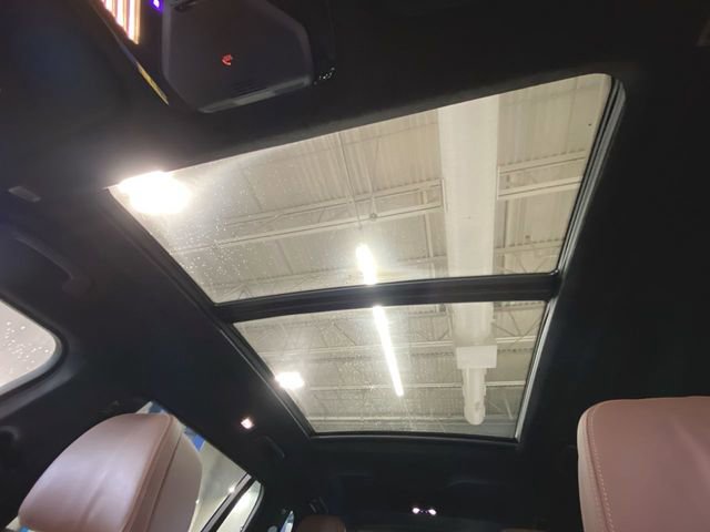 Used 2020 BMW X7 M50i image 18