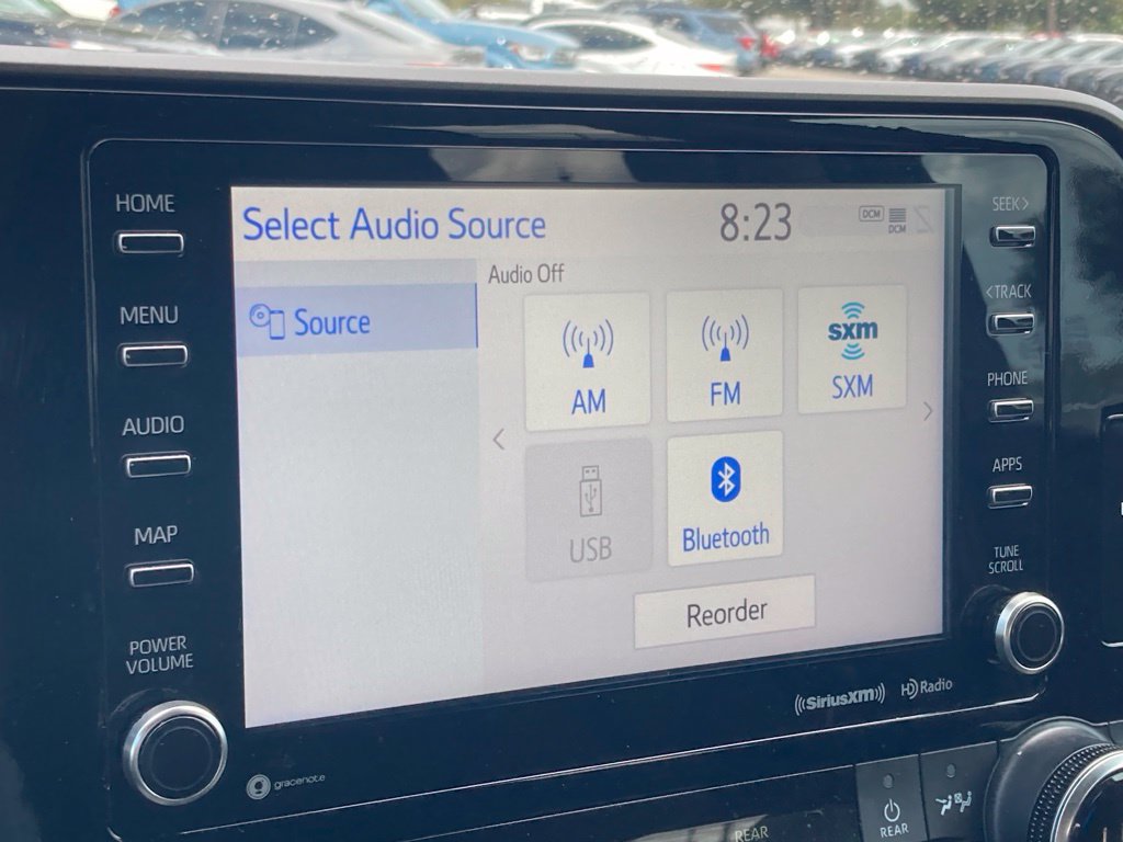 Used 2022 Toyota Highlander LE FWD image 24