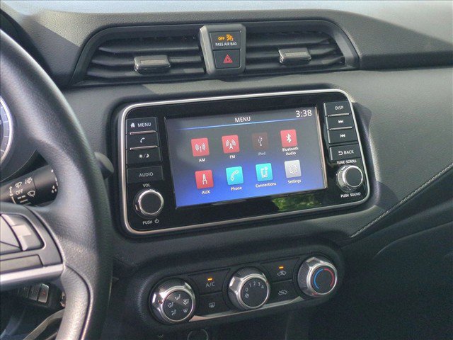 Used 2022 Nissan Versa S FWD image 14