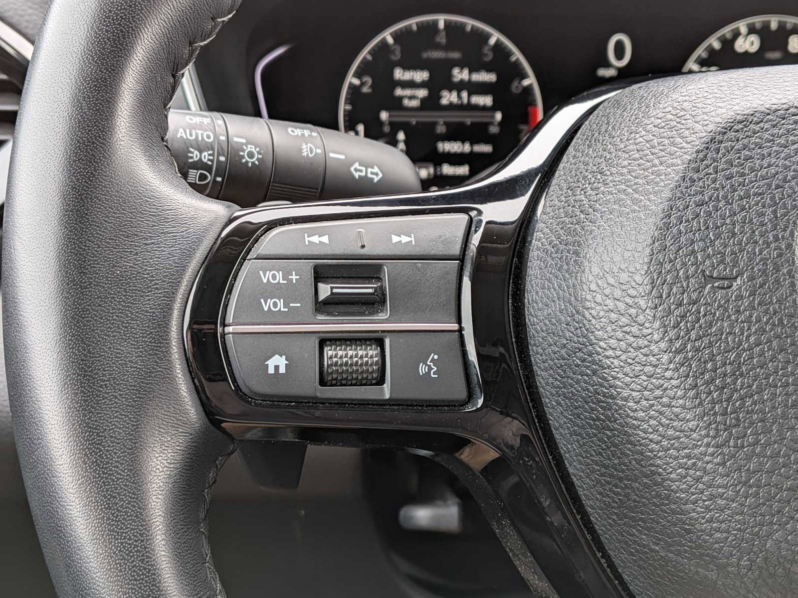 Certified 2023 Honda Pilot Touring image 23