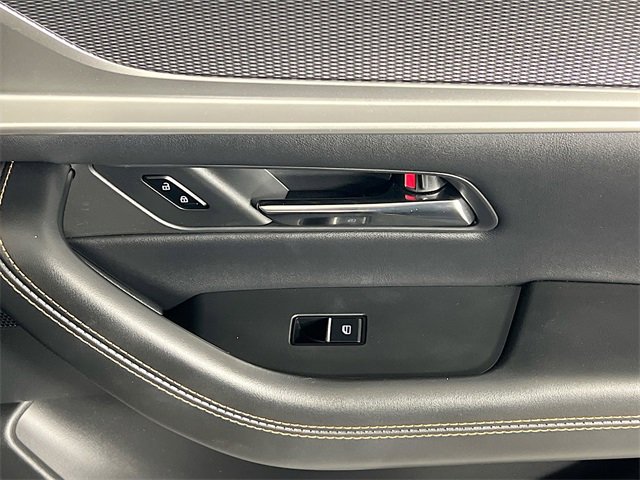 Used 2025 MAZDA CX-70 Plug-In Hybrid w/ Premium Pkg image 31