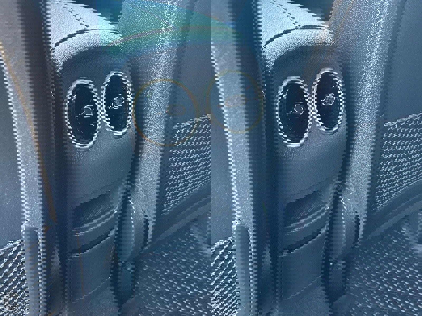 Used 2023 Mercedes-Benz GLB 250 image 27