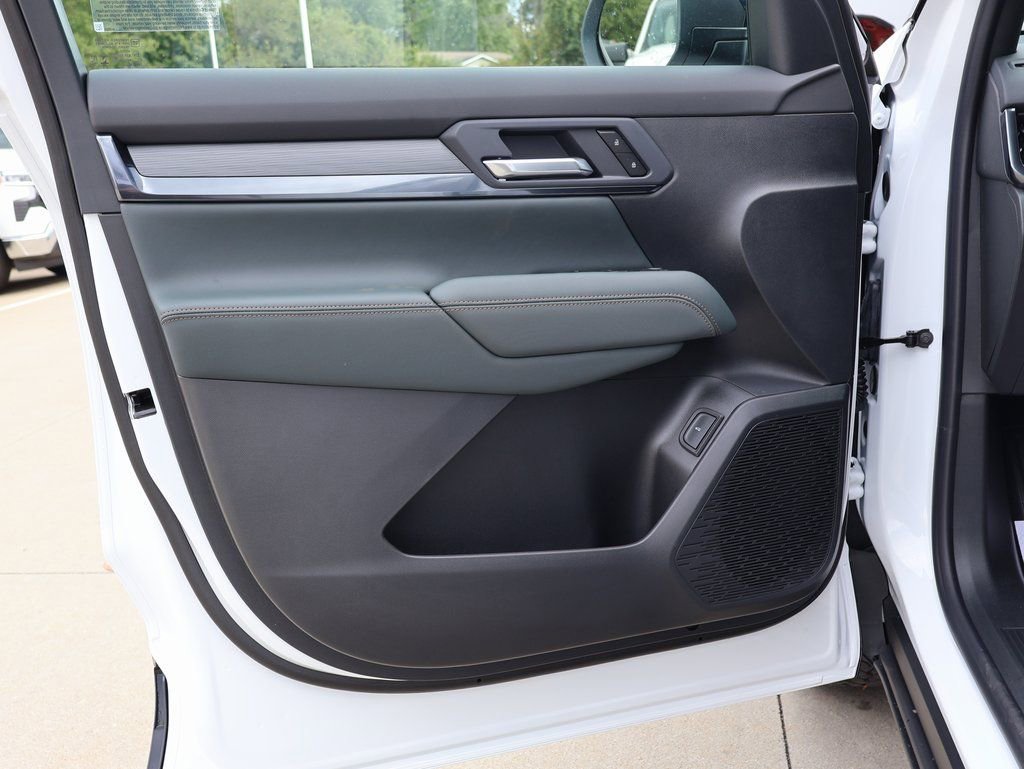 New 2026 GMC Terrain AT4 w/ Technology Package II image 11