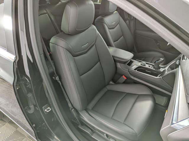 Used 2023 Cadillac XT5 Luxury w/ LPO, Floor Liner Package AWD/4WD image 30