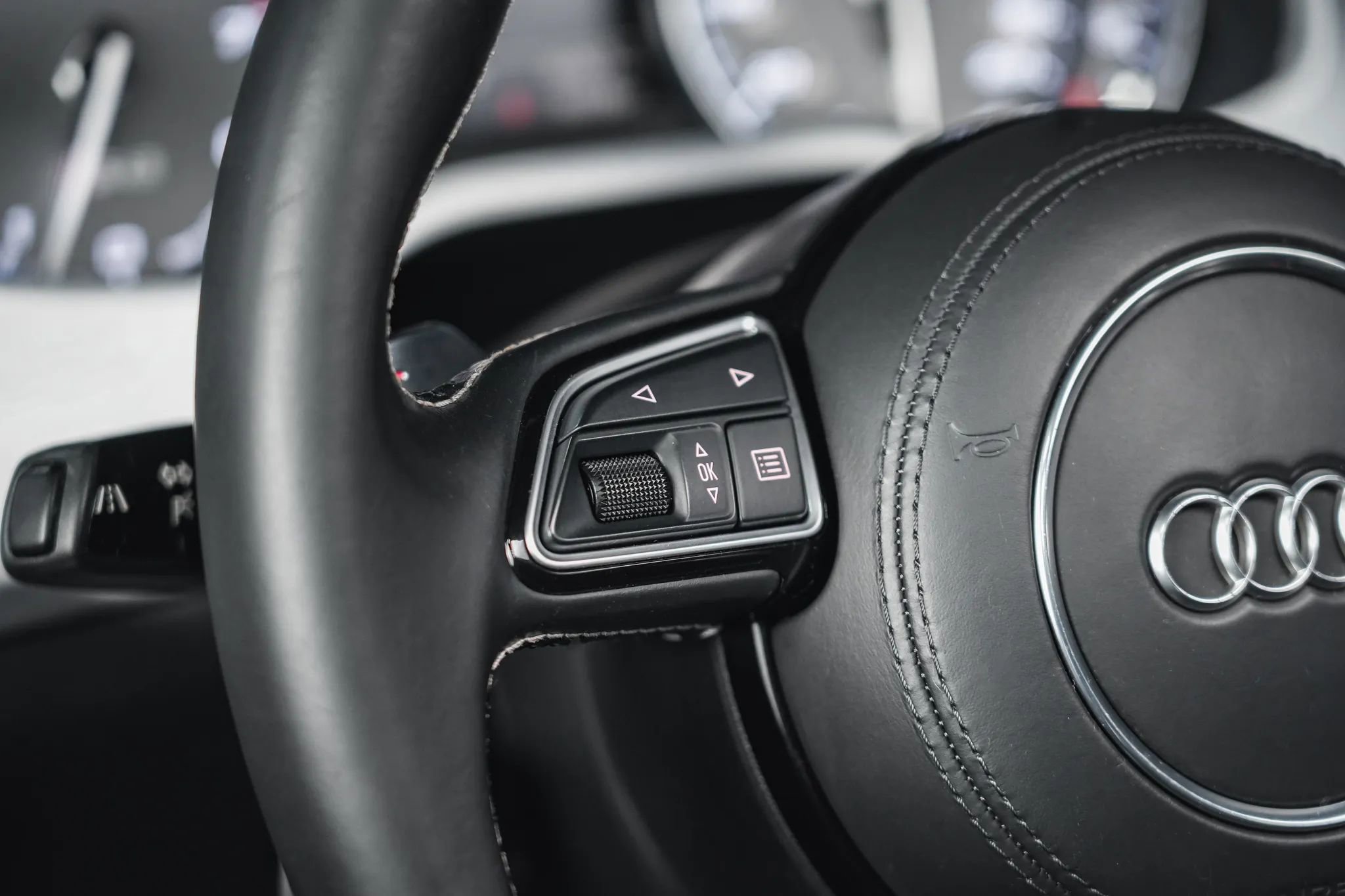 Used 2017 Audi S8 Plus image 39