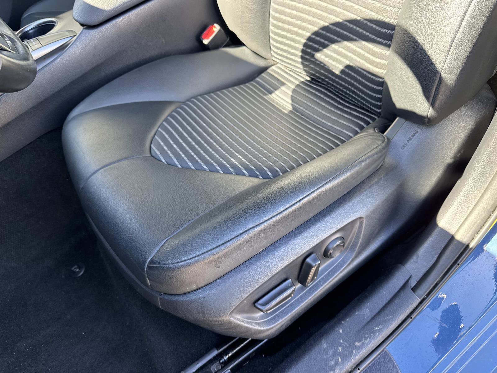 Used 2024 Toyota Camry SE image 16