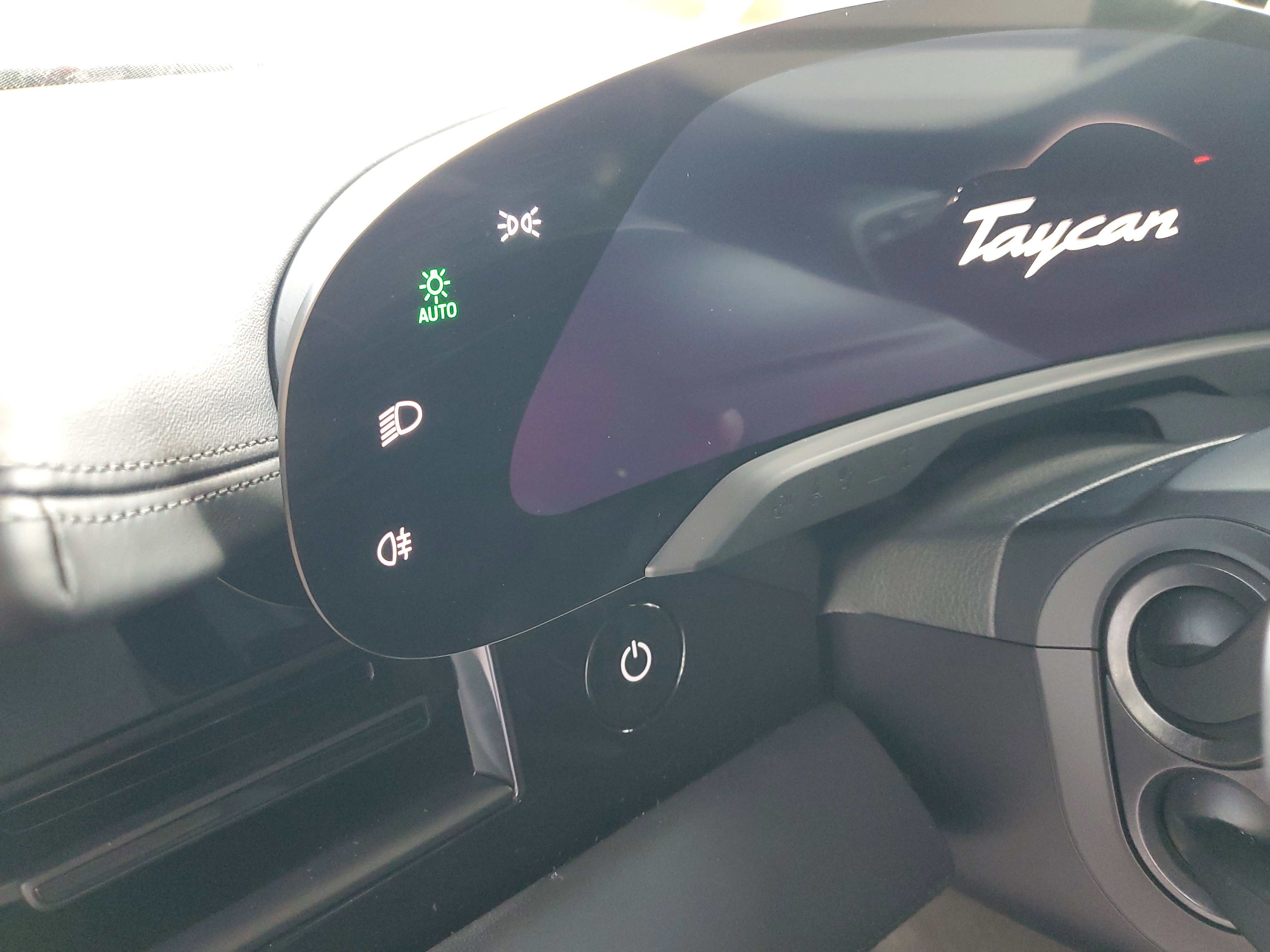 Used 2022 Porsche Taycan GTS image 18