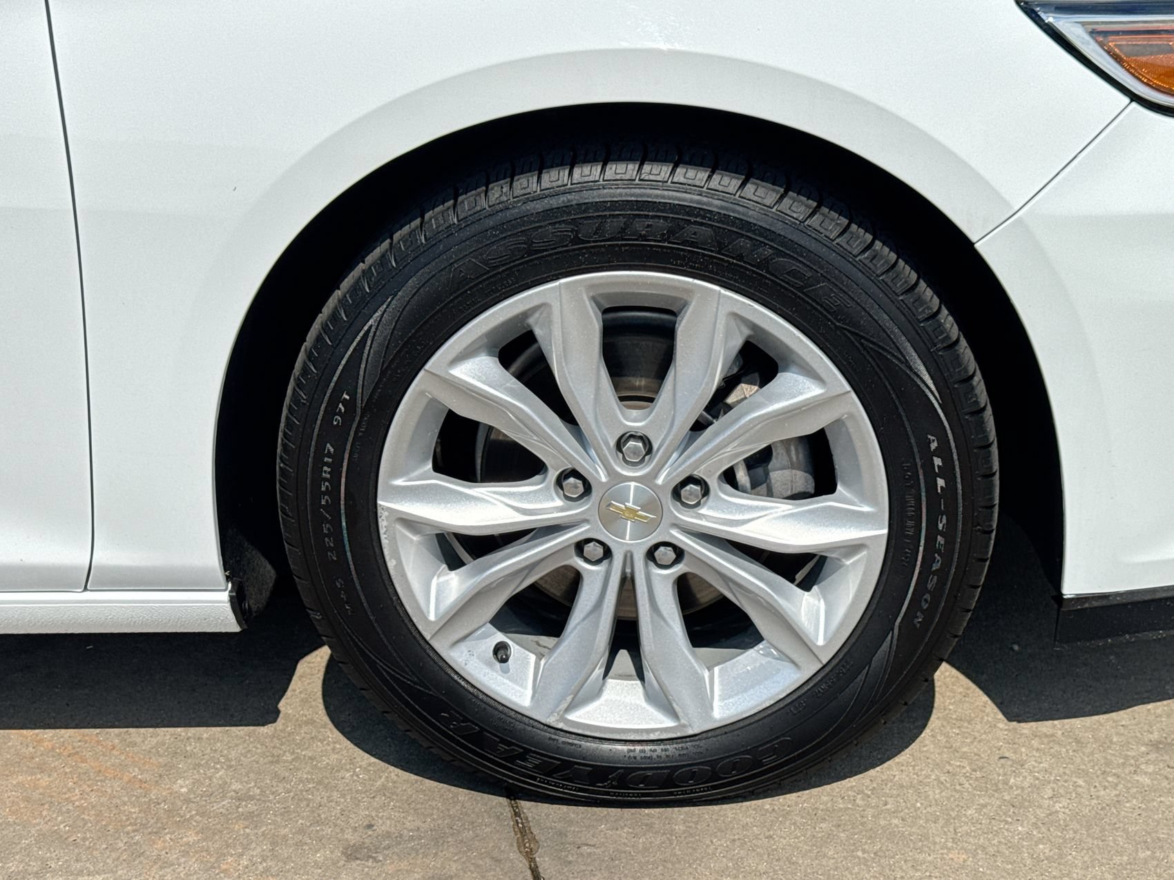 Used 2025 Chevrolet Malibu LT FWD image 10