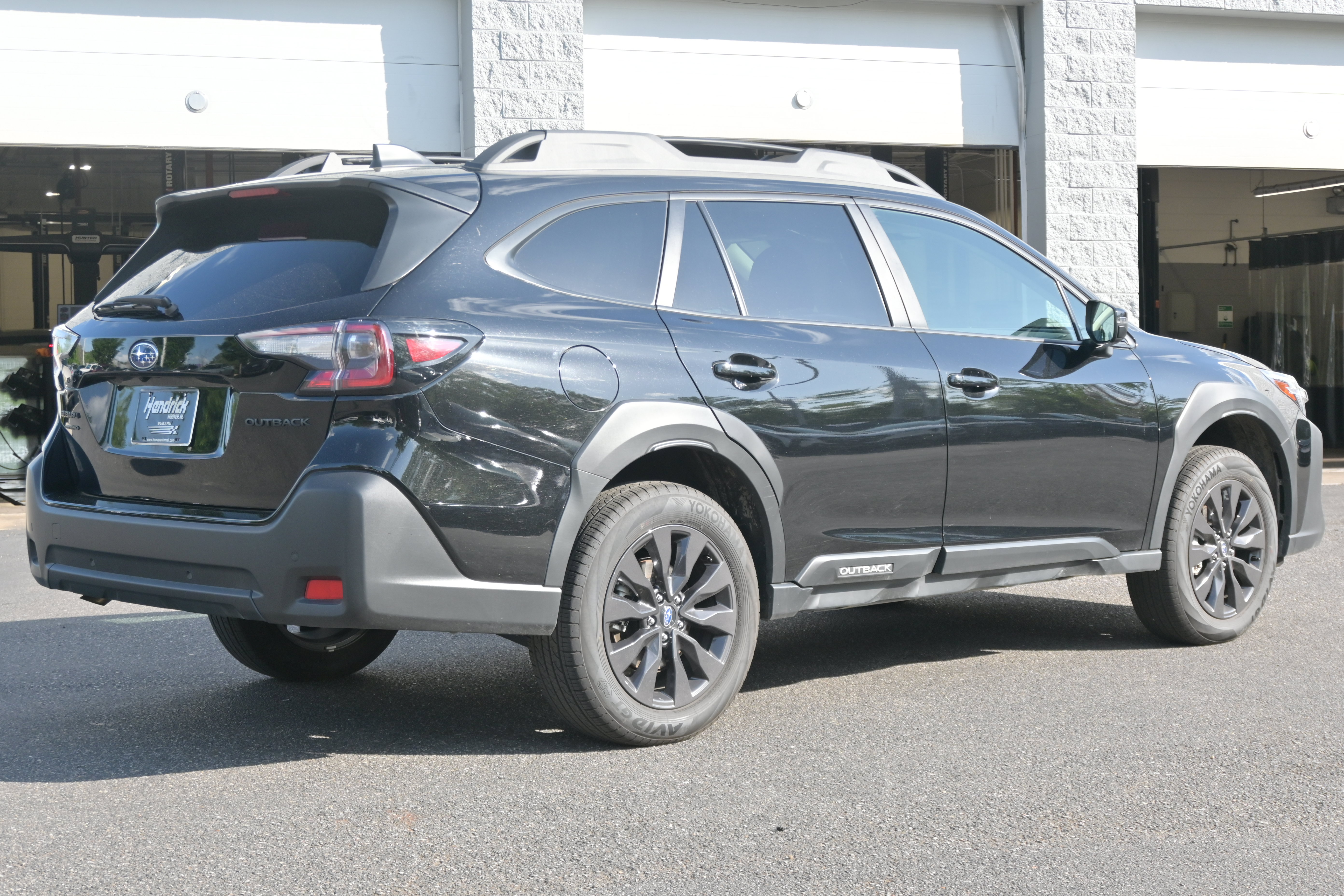 Certified 2025 Subaru Outback Onyx Edition AWD/4WD image 9