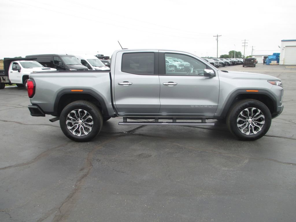 Used 2024 GMC Canyon Denali AWD/4WD image 5