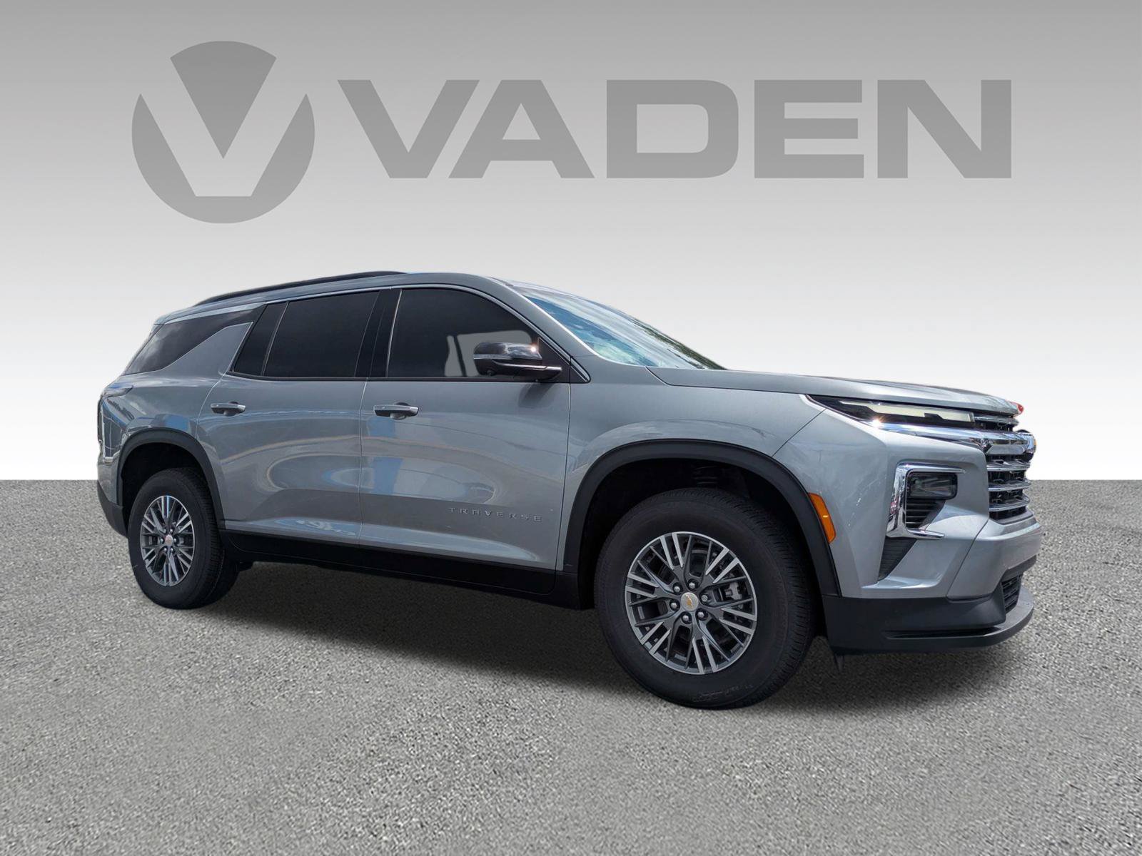 New 2027 Chevrolet Traverse LT w/ Driver Confidence Package FWD image 3