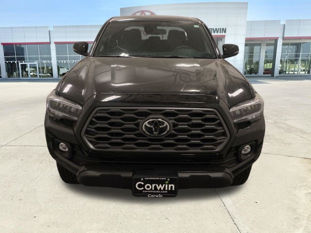 Used 2023 Toyota Tacoma TRD Off-Road AWD/4WD image 4