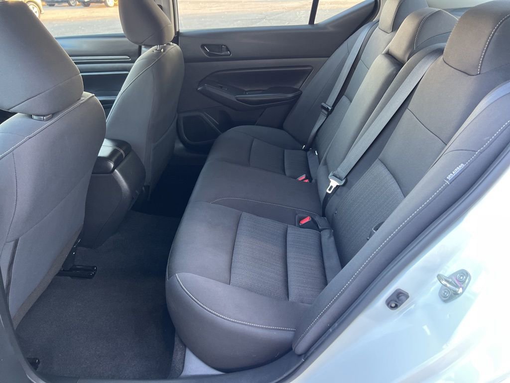 Used 2024 Nissan Altima 2.5 SV image 17