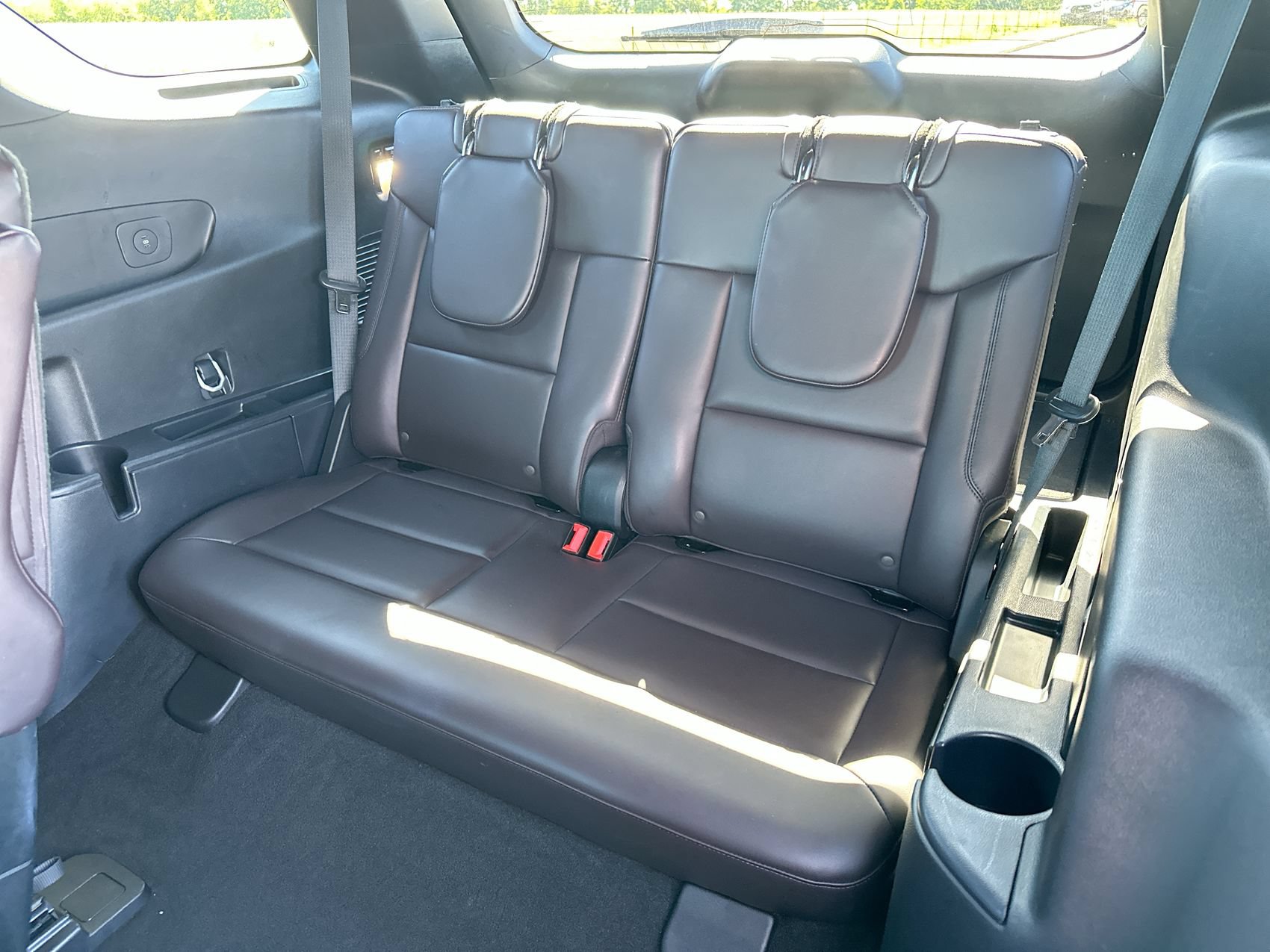 Used 2025 Ford Explorer Platinum w/ LUX Leather Package AWD/4WD image 22
