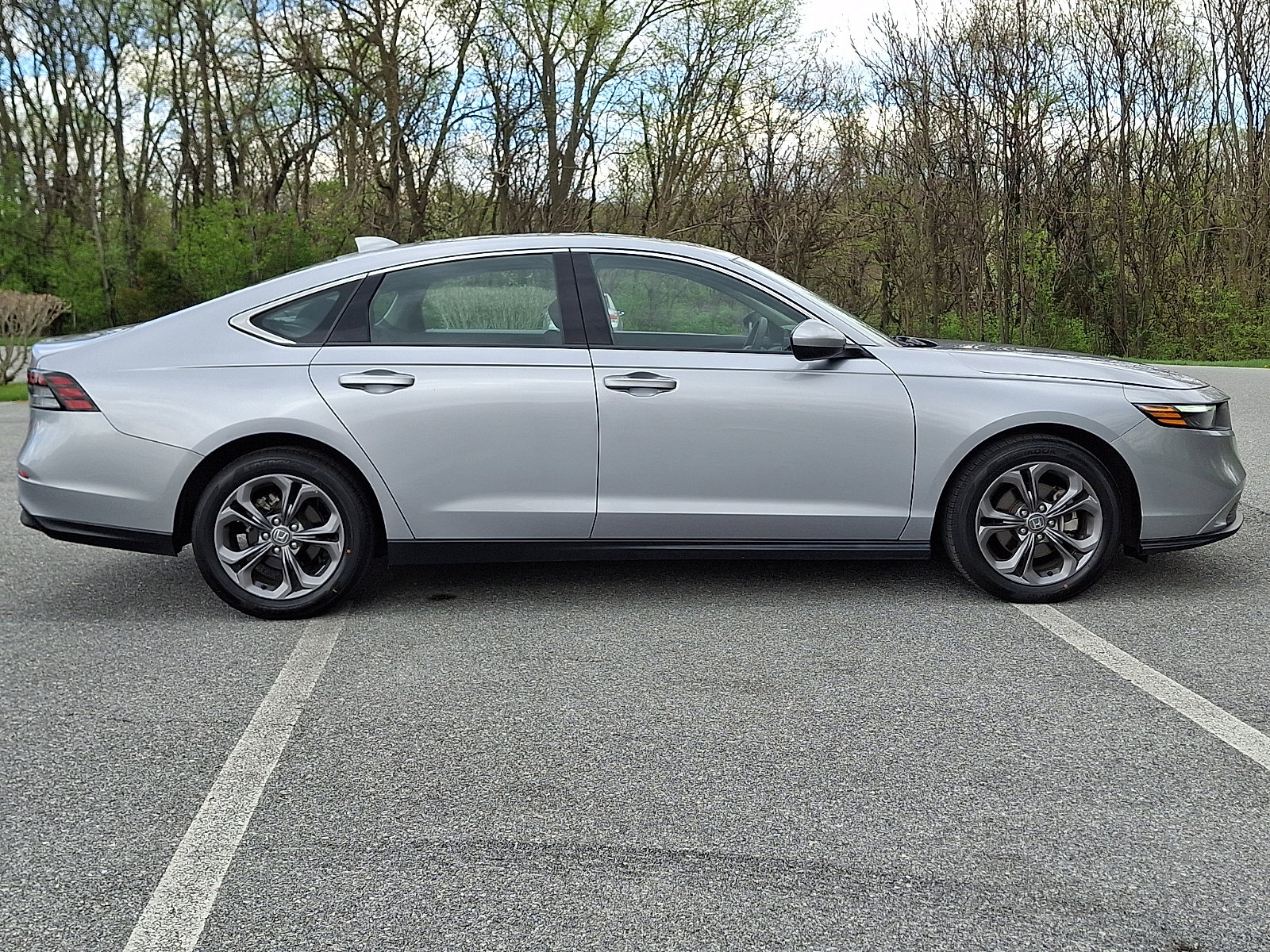 Used 2023 Honda Accord EX image 7