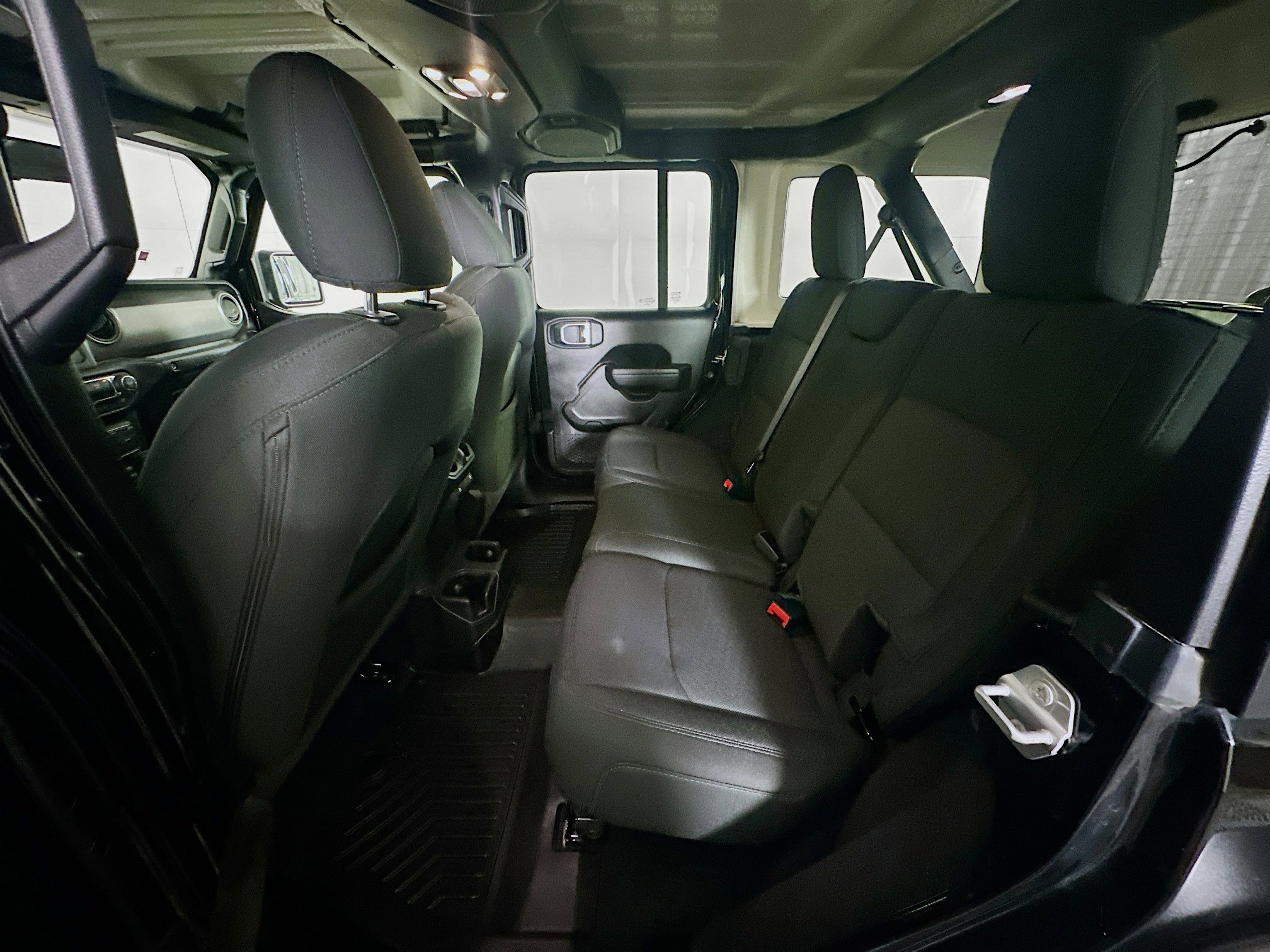 Used 2022 Jeep Wrangler Sport S AWD/4WD image 28