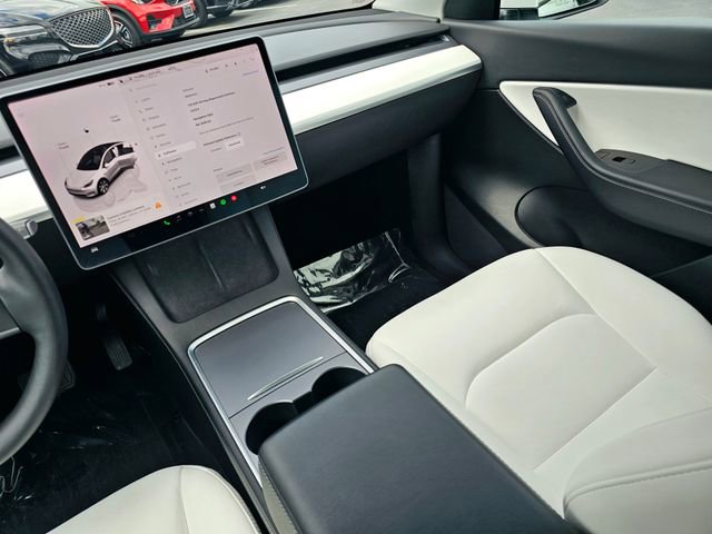 Used 2022 Tesla Model Y Long Range AWD/4WD image 30