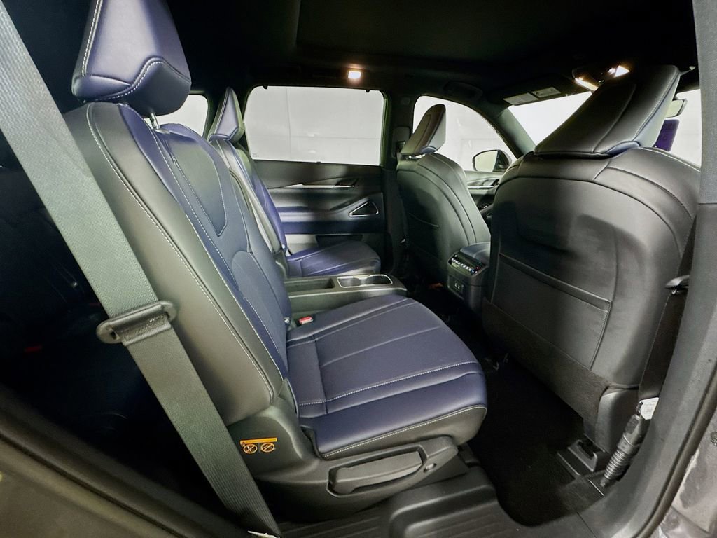 Certified 2026 INFINITI QX60 Sport w/ Dark Cargo Package AWD/4WD image 37