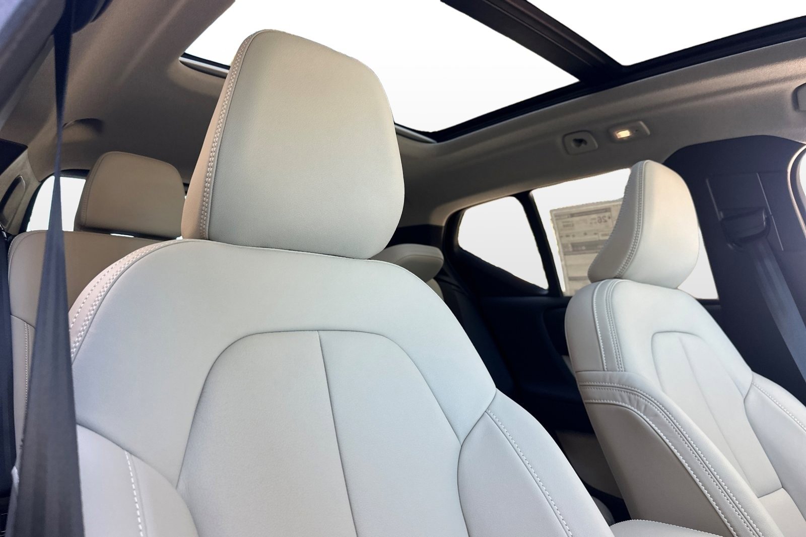 New 2026 Volvo XC40 B5 Plus w/ Protection Package Premier image 19