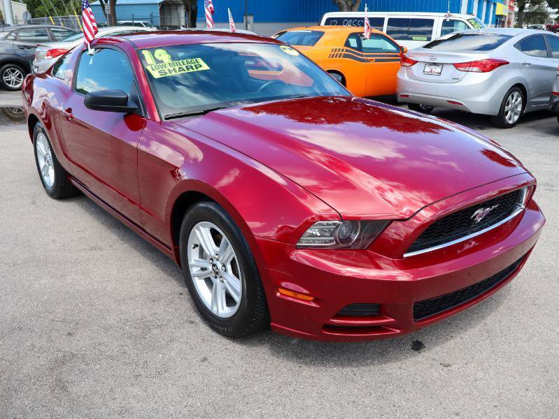 Used 2014 Ford Mustang Coupe RWD image 8