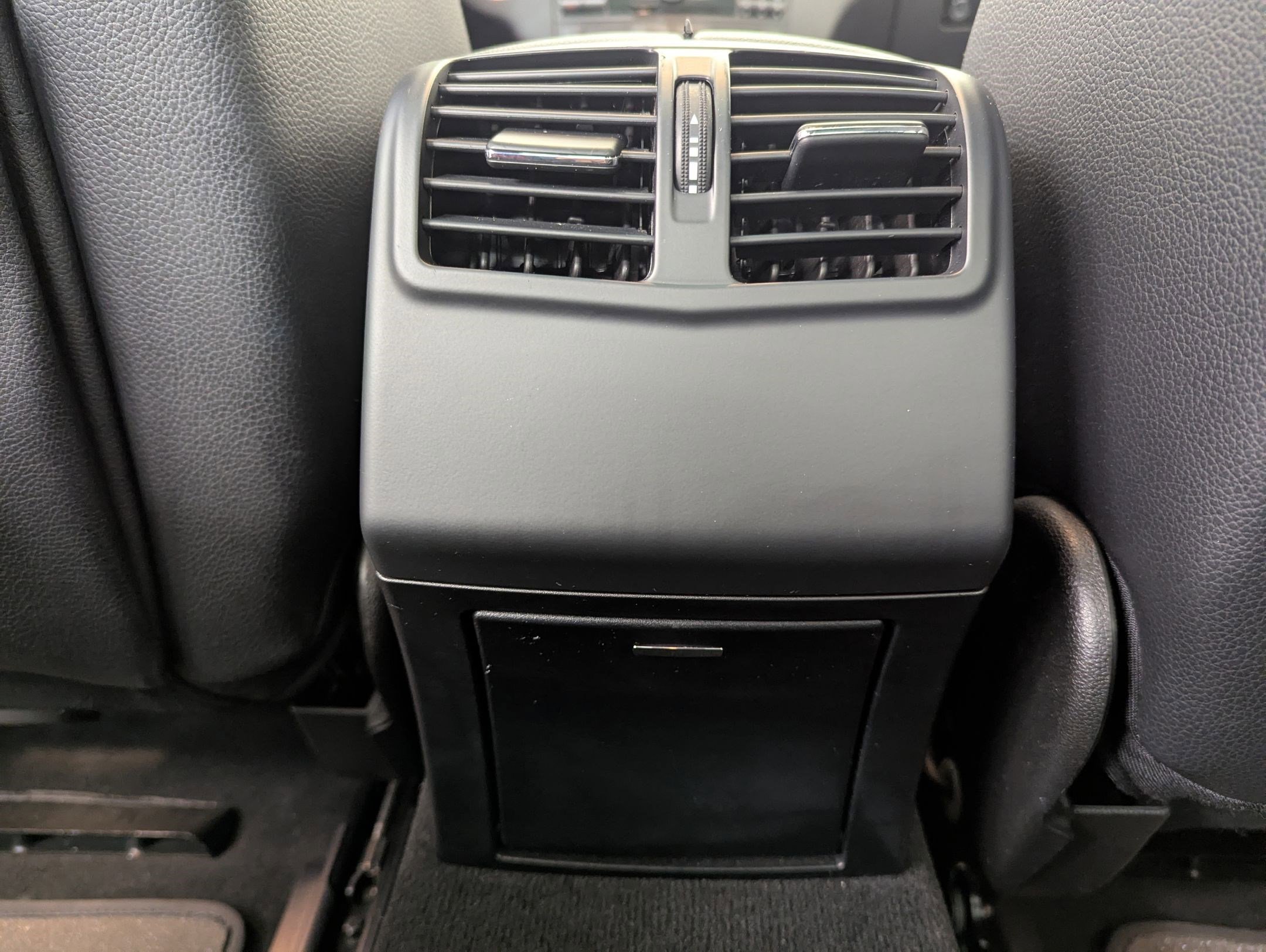 Used 2012 Mercedes-Benz E 350 4MATIC Sedan image 19