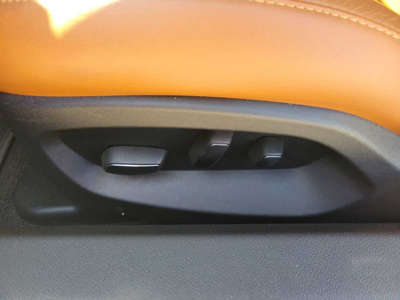 Used 2016 Chevrolet Corvette Stingray Coupe w/ 2LT Preferred Equipment Group image 13