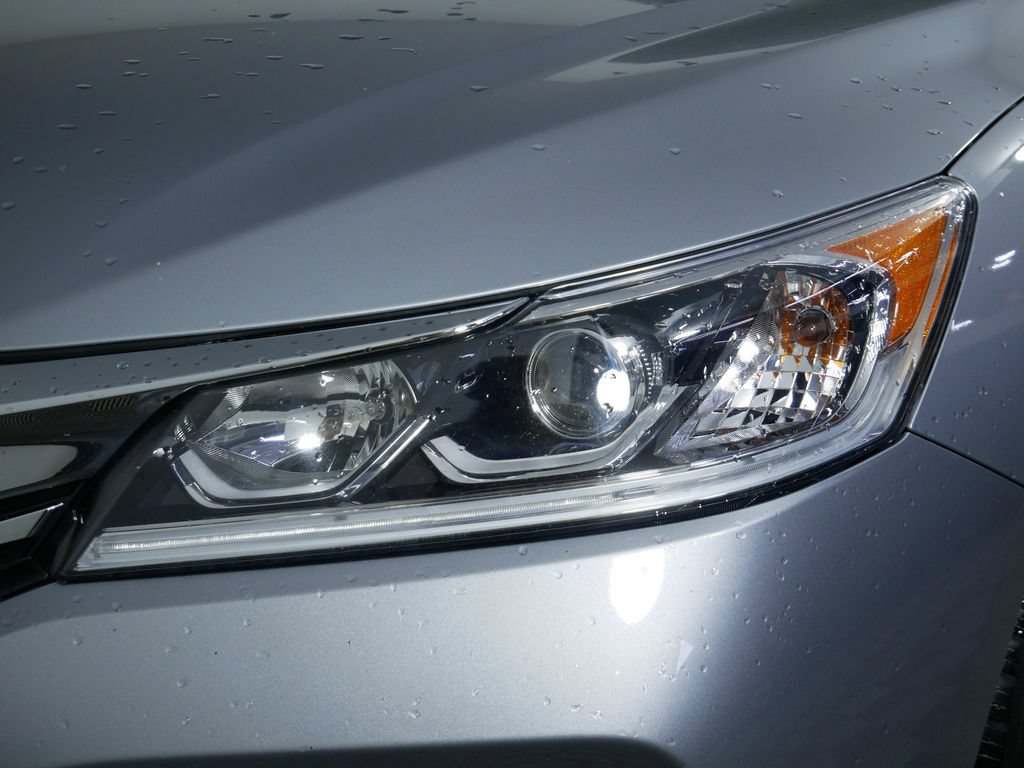 Used 2016 Honda Accord EX image 14