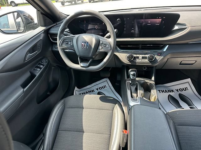 Used 2025 Buick Envista Preferred FWD image 21