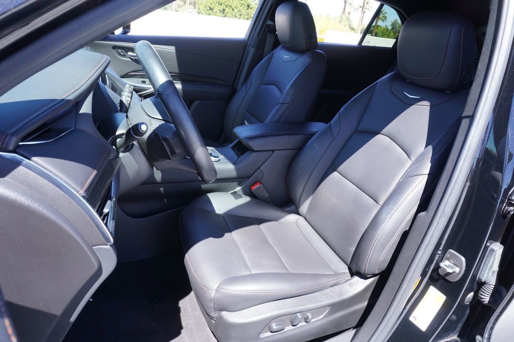 Used 2022 Cadillac XT4 Sport w/ Enhanced Visibility Package image 13