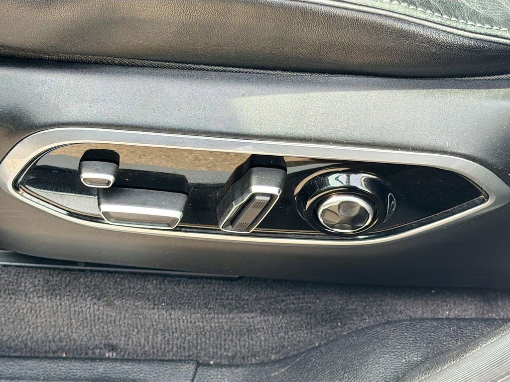 Used 2021 Jeep Grand Cherokee L Overland w/ Luxury Tech Group IV image 29