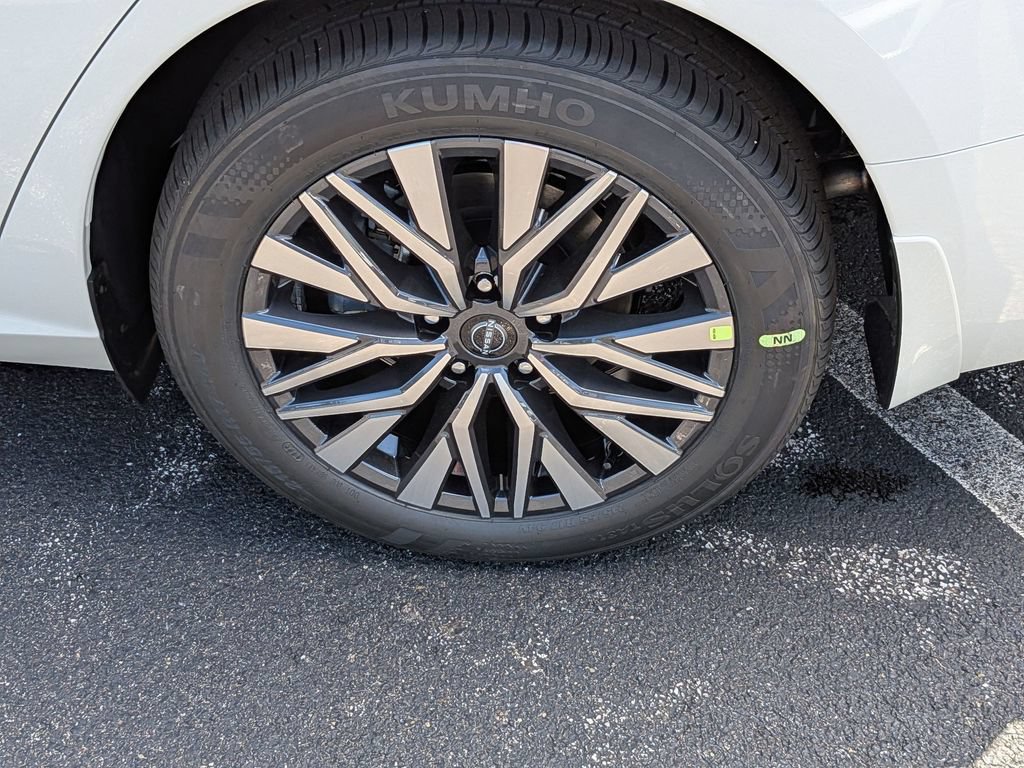 New 2026 Nissan Altima 2.5 SV AWD/4WD image 12