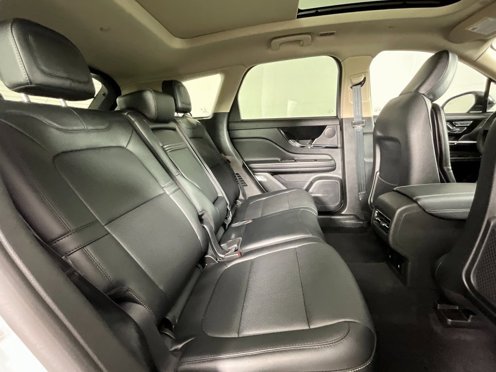 Used 2025 Lincoln Corsair FWD w/ Equipment Group 101A image 23