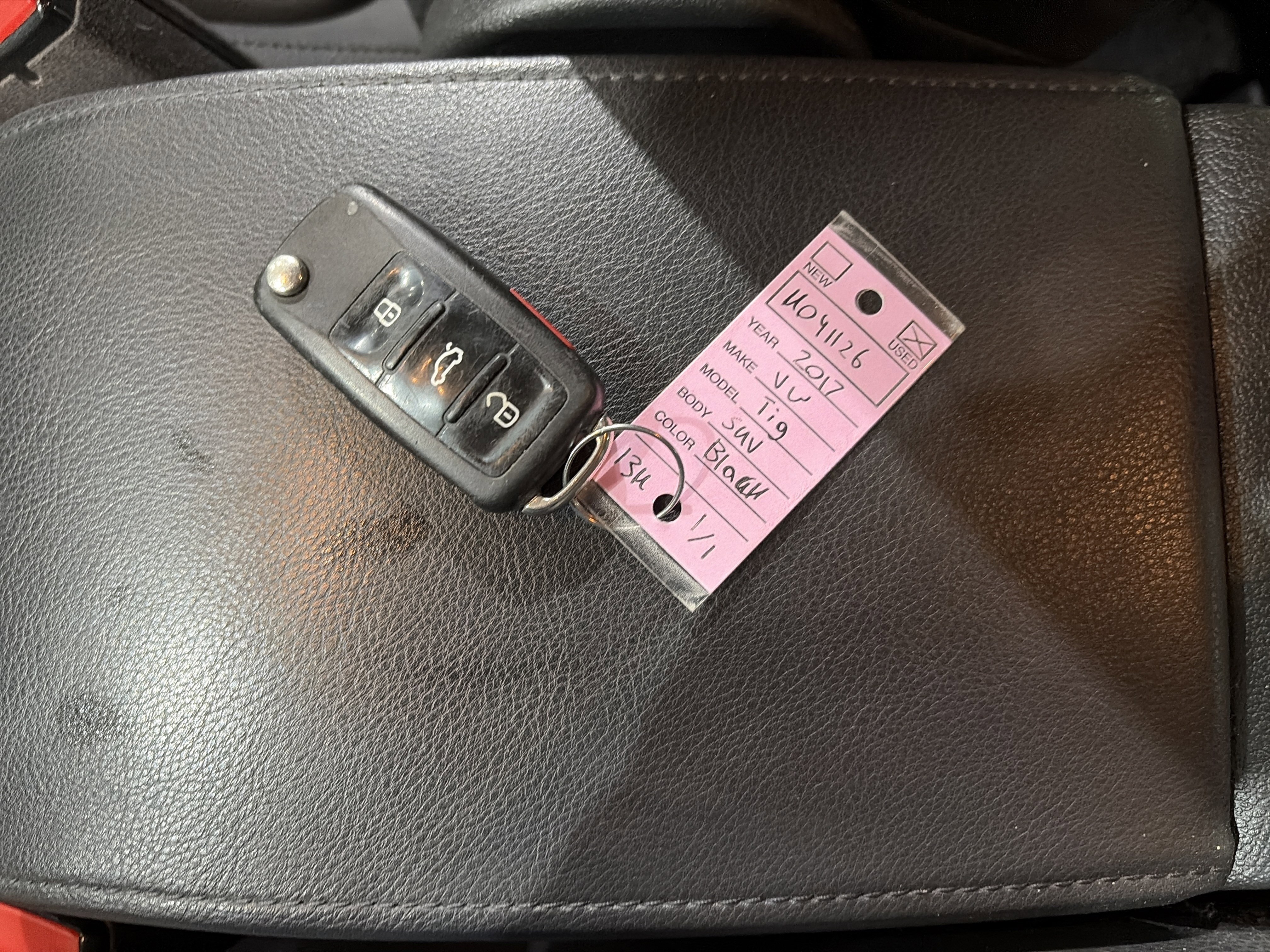 Used 2017 Volkswagen Tiguan S image 41