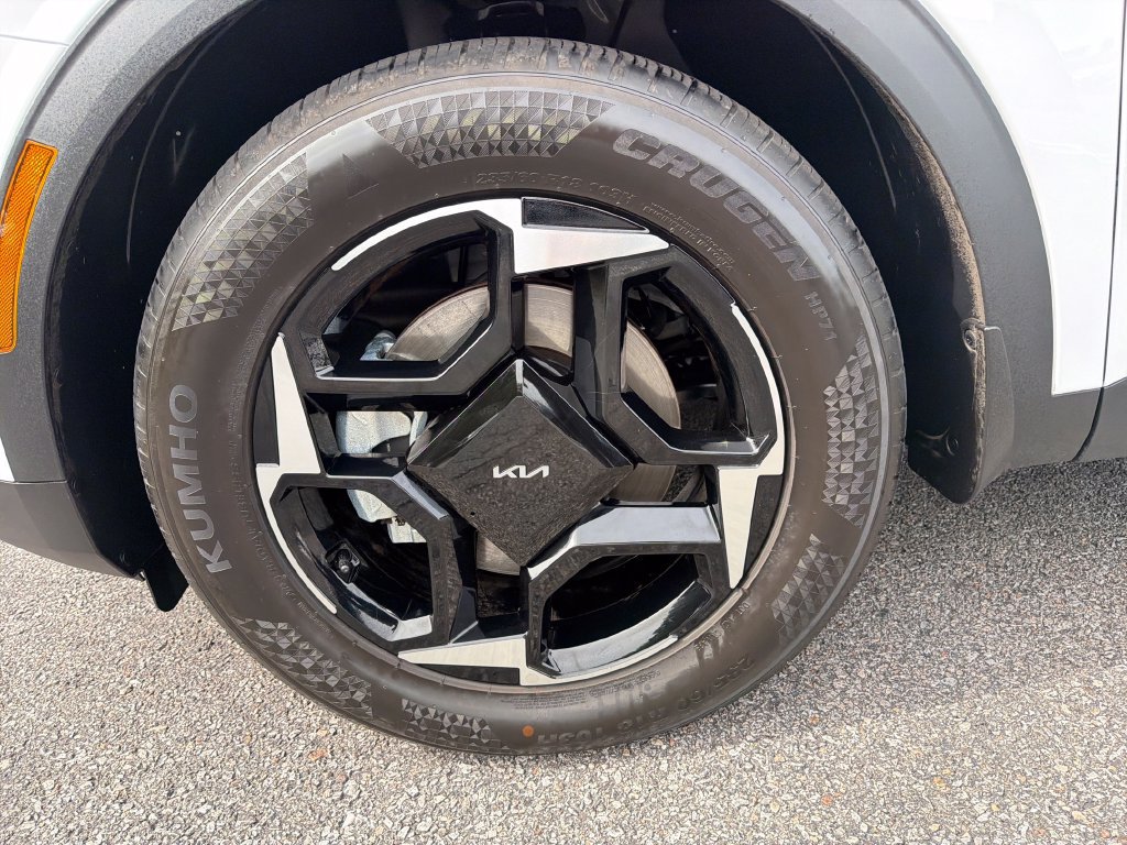 Used 2026 Kia Sportage EX FWD image 27