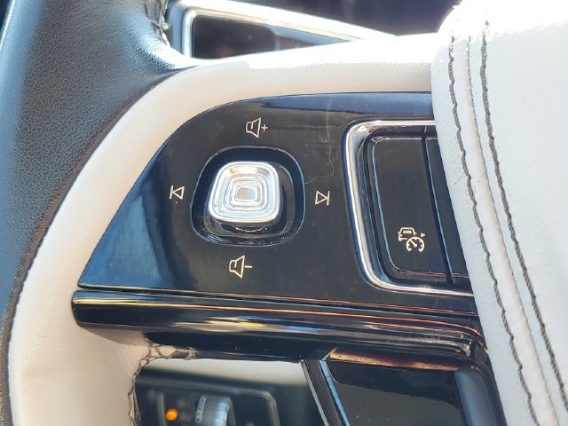 Certified 2025 Lincoln Aviator AWD w/ Jet Appearance Package image 17