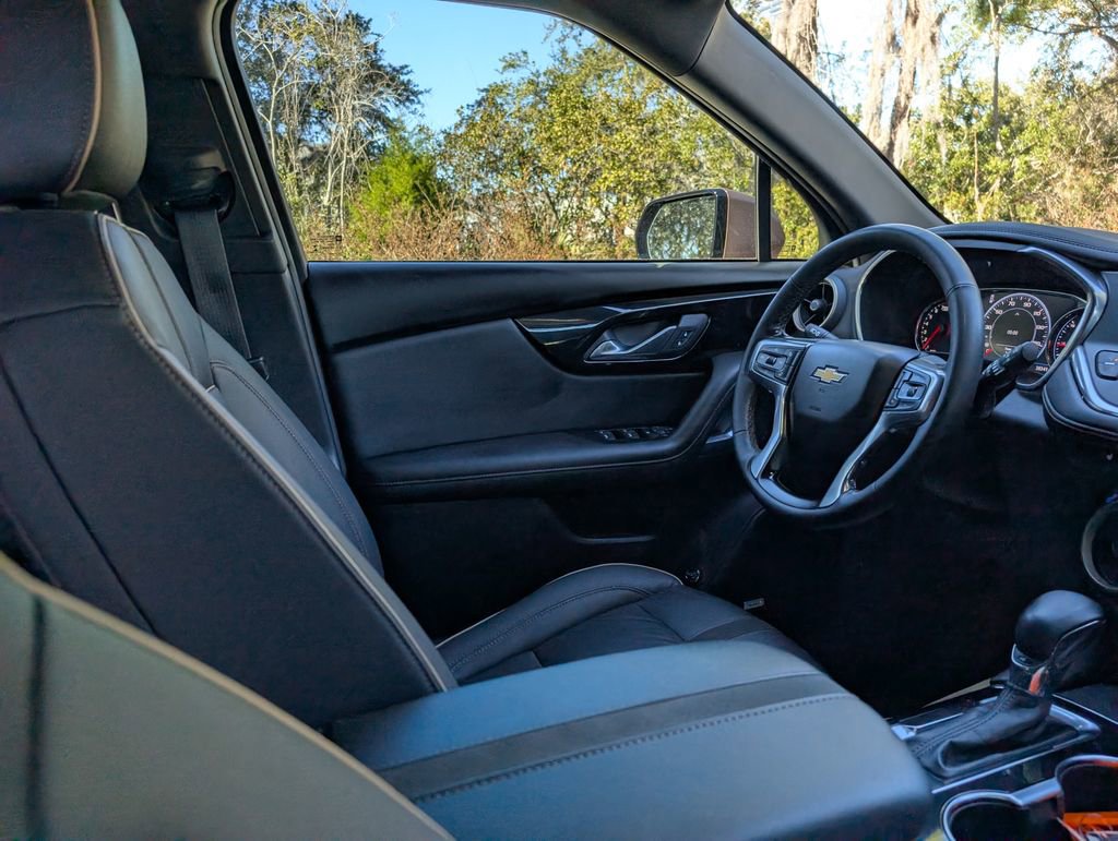 Used 2023 Chevrolet Blazer Premier image 13